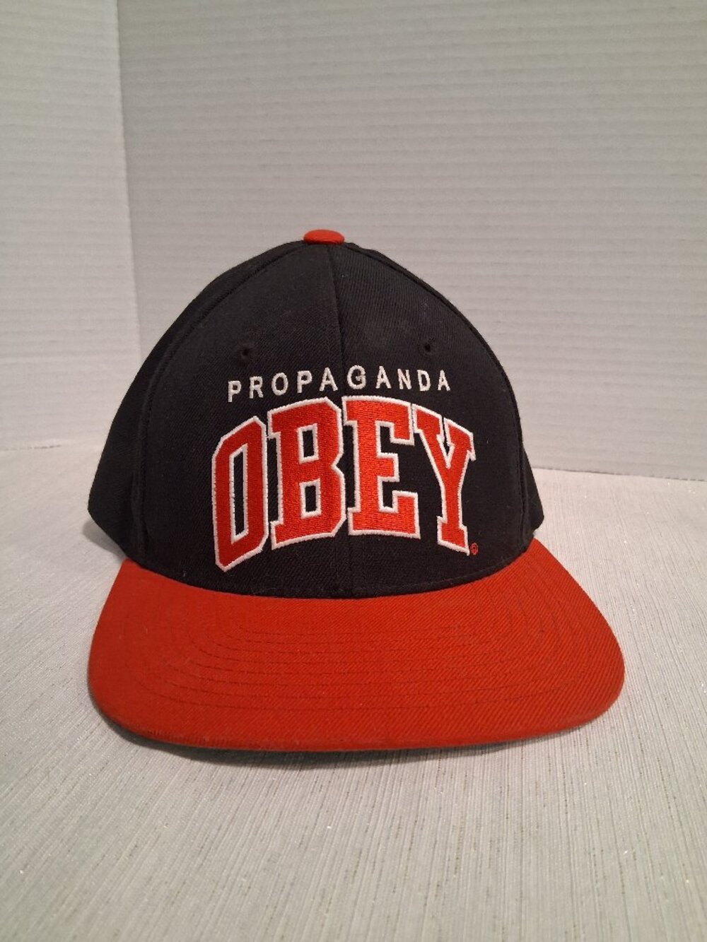 OBEY Propaganda Black Red Snapback Baseball Cap Hat OSFA Wool skater retro